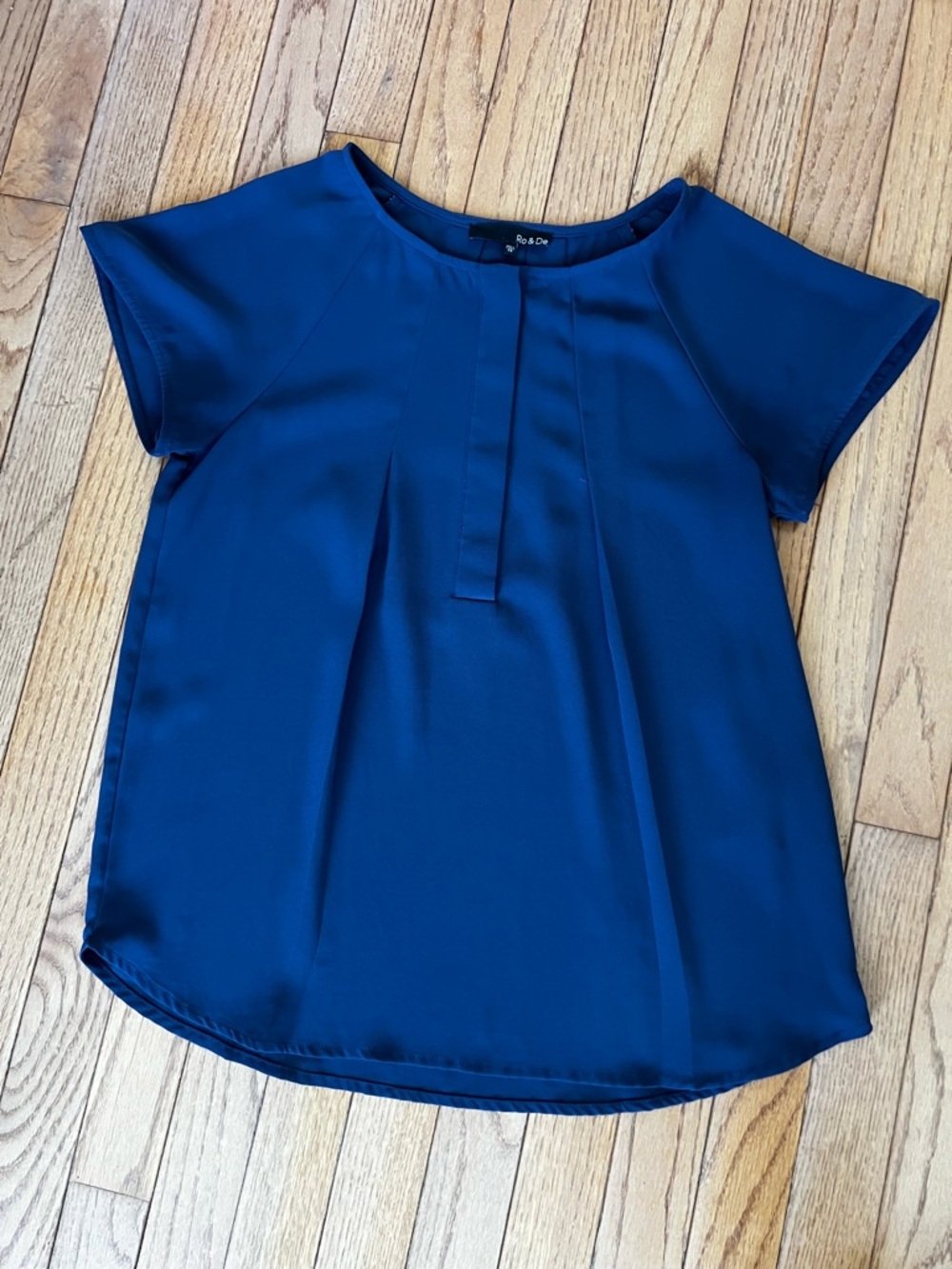Ro & De Navy Short-Sleeve Pleated Blouse XS - Picture 5 of 9